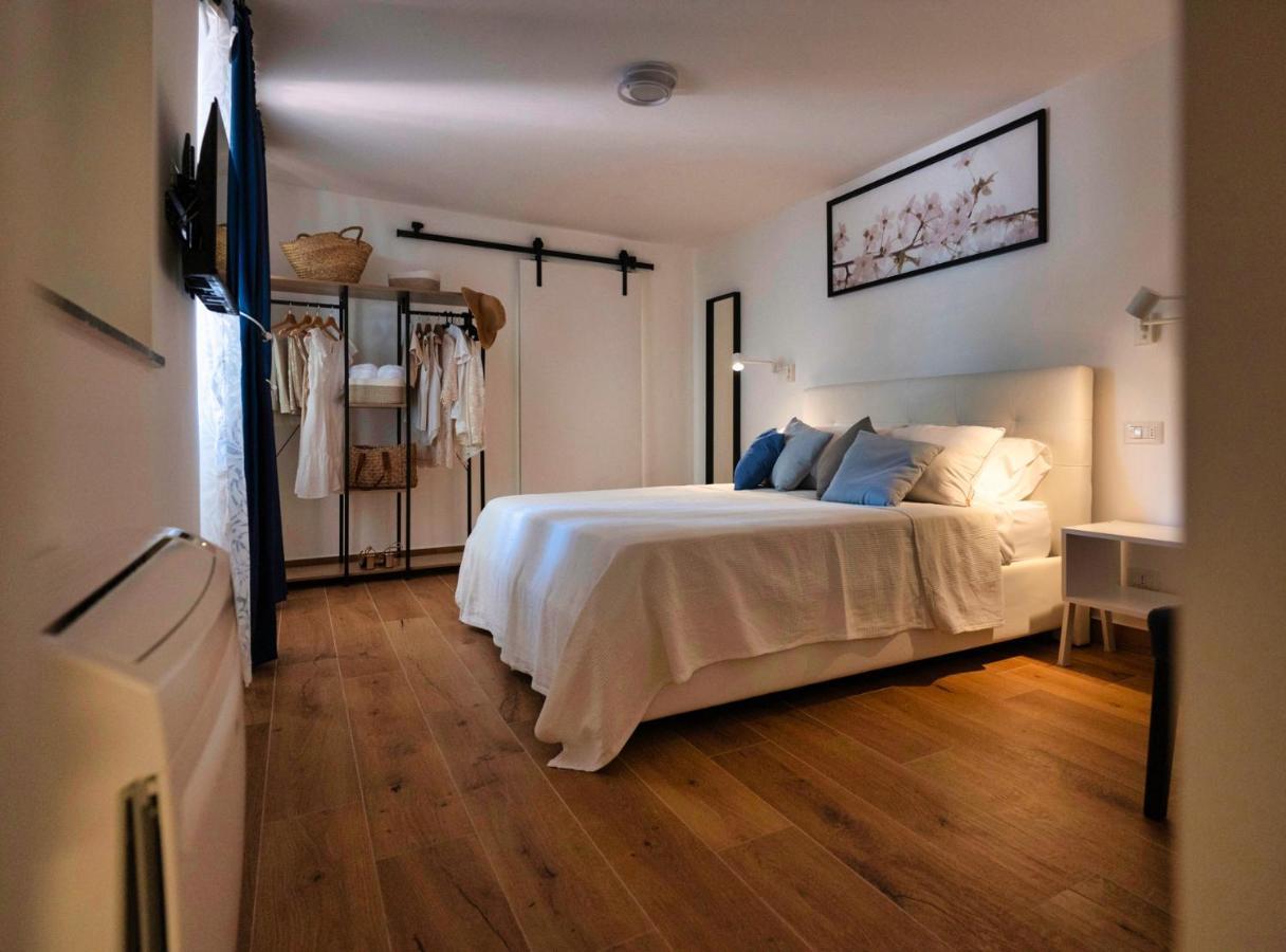Diomira Apartment タオルミーナ エクステリア 写真