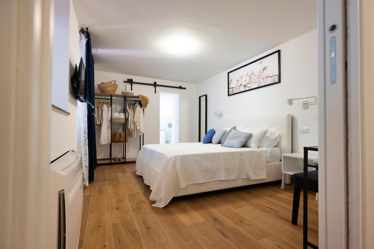 Diomira Apartment タオルミーナ エクステリア 写真